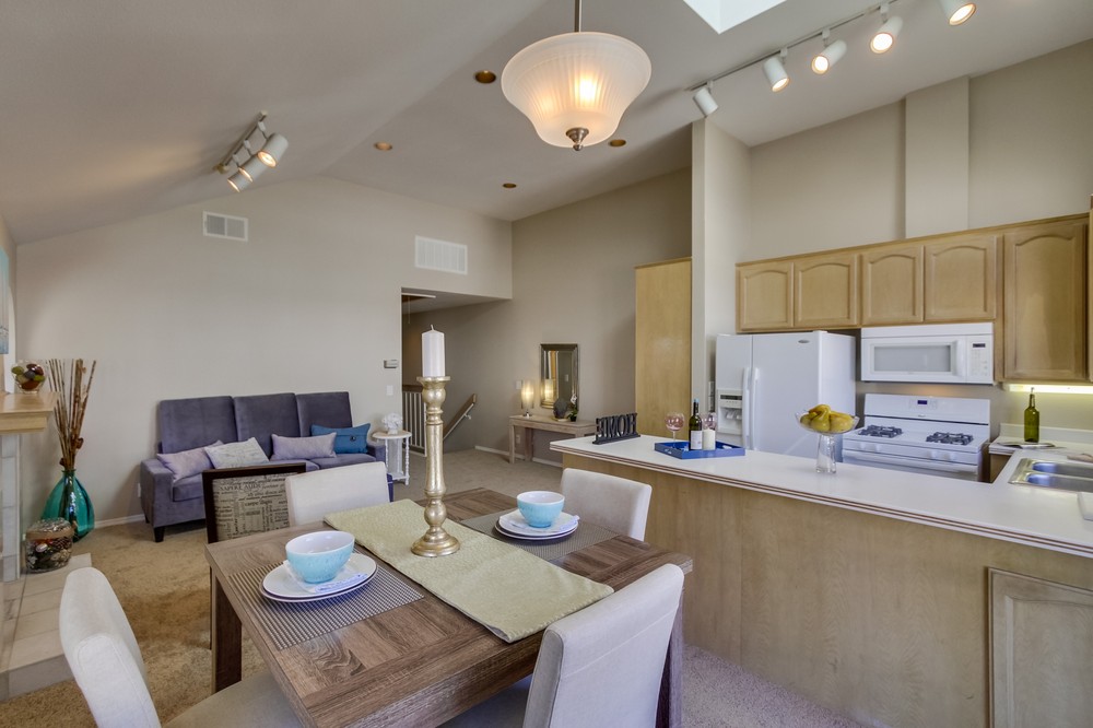 Virtual tour photo 12 of 41 for 1456 Thomas Avenue #4