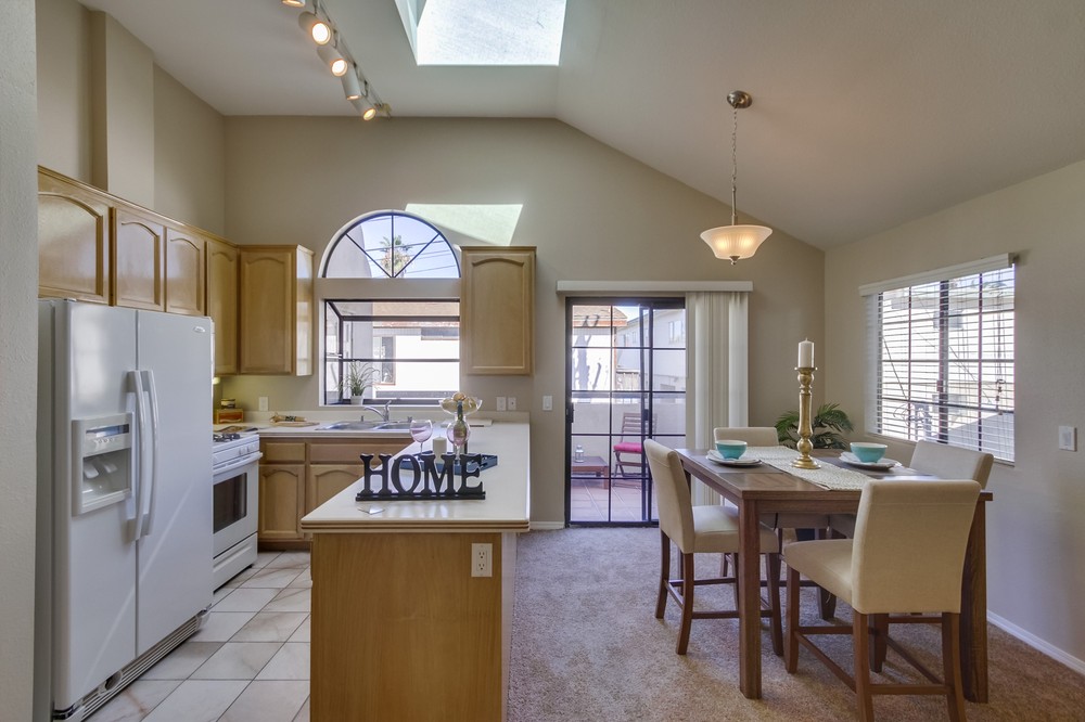 Virtual tour photo 13 of 41 for 1456 Thomas Avenue #4