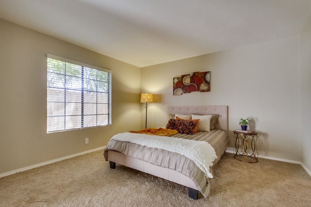 Virtual tour photo 21 of 41 for 1456 Thomas Avenue #4
