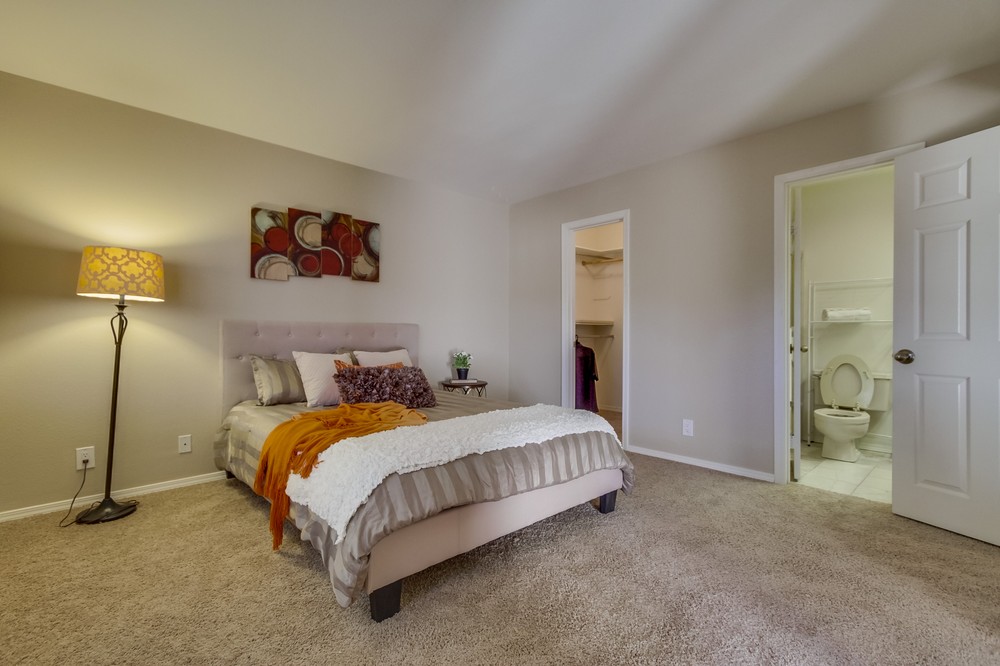 Virtual tour photo 23 of 41 for 1456 Thomas Avenue #4