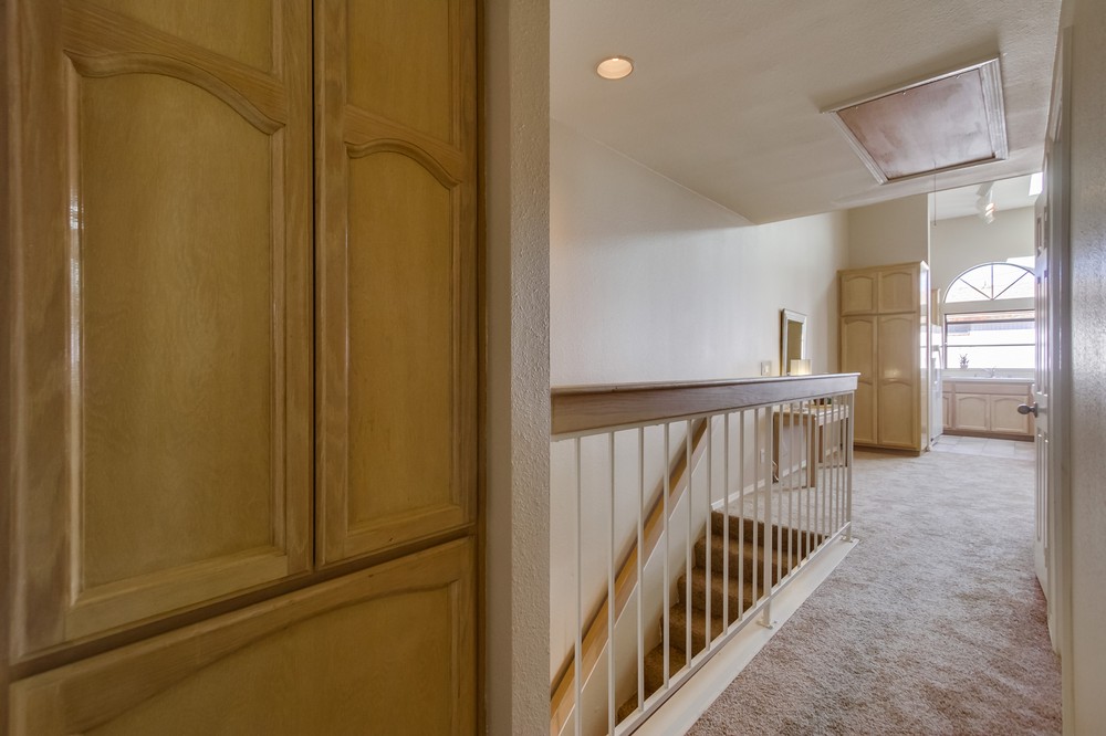 Virtual tour photo 28 of 41 for 1456 Thomas Avenue #4