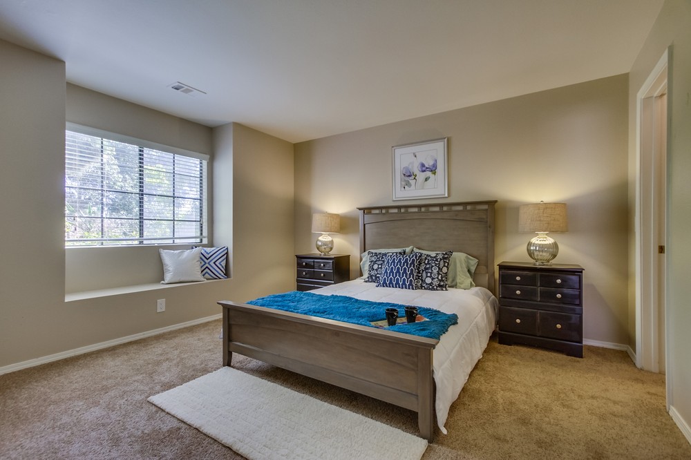 Virtual tour photo 31 of 41 for 1456 Thomas Avenue #4