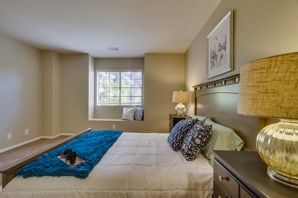 Virtual tour photo 32 of 41 for 1456 Thomas Avenue #4
