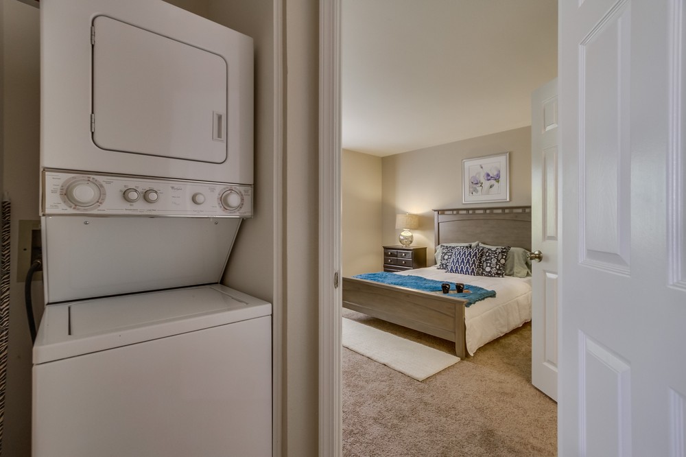 Virtual tour photo 37 of 41 for 1456 Thomas Avenue #4