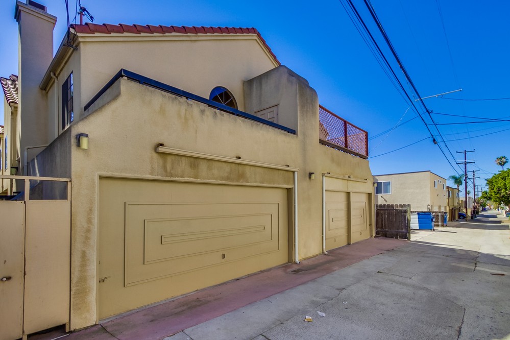 Virtual tour photo 42 of 41 for 1456 Thomas Avenue #4