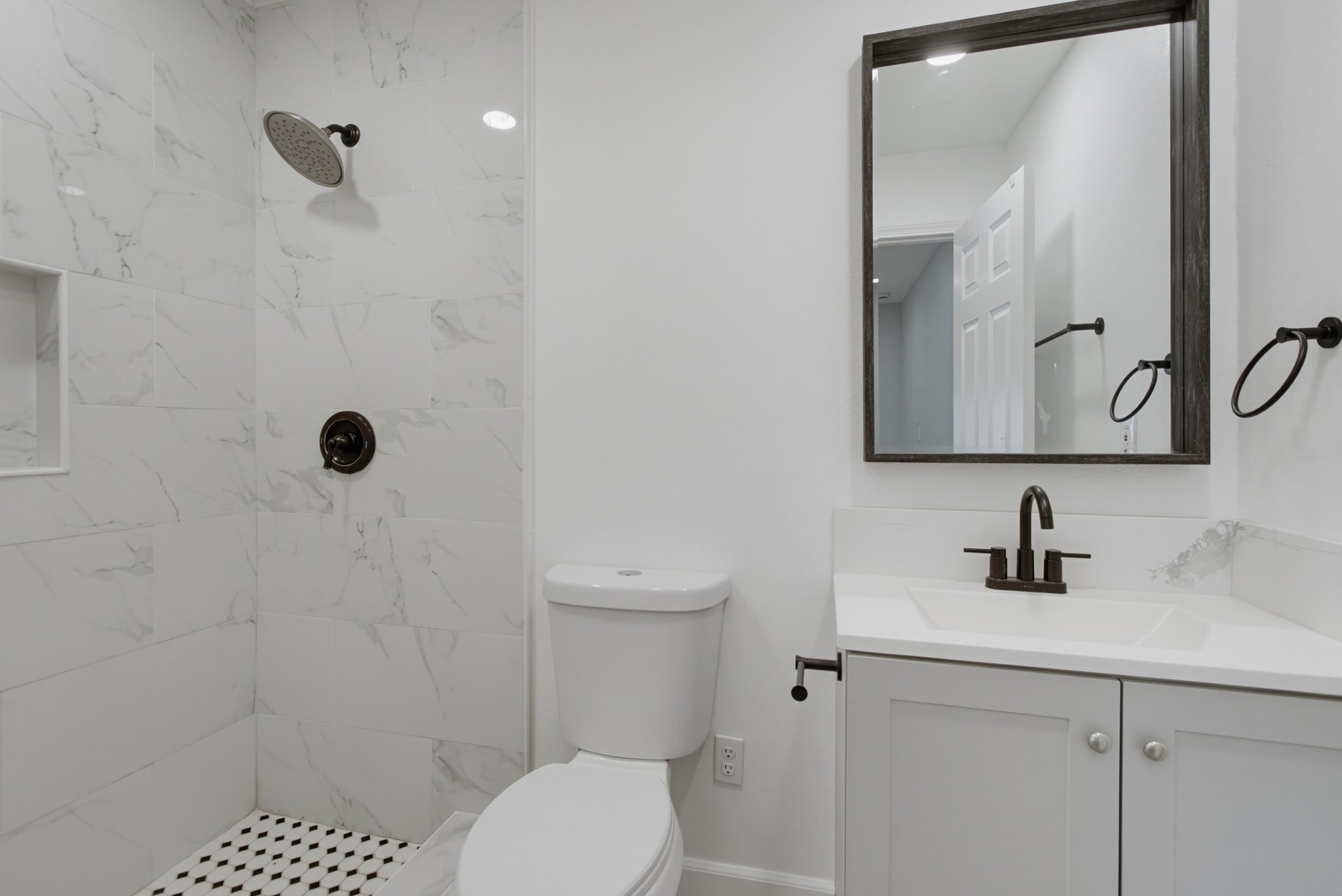 Virtual tour photo 20 of 61 for 14568 Bowdoin Rd