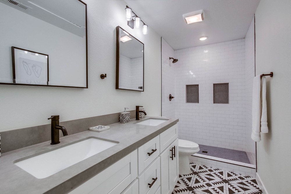 Virtual tour photo 32 of 55 for 1457 Bridgeview Dr