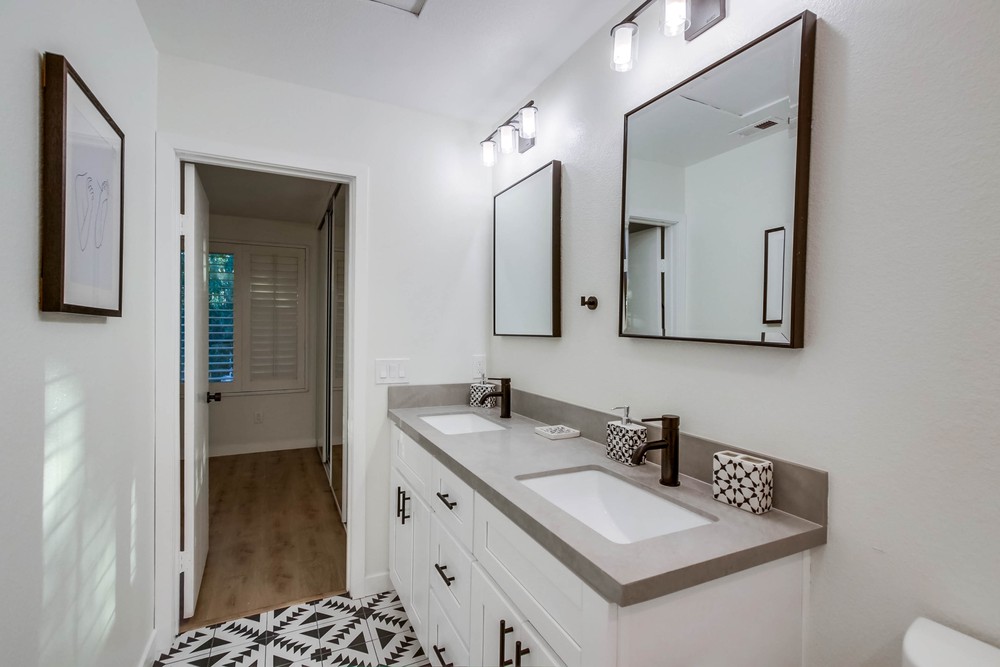 Virtual tour photo 34 of 55 for 1457 Bridgeview Dr