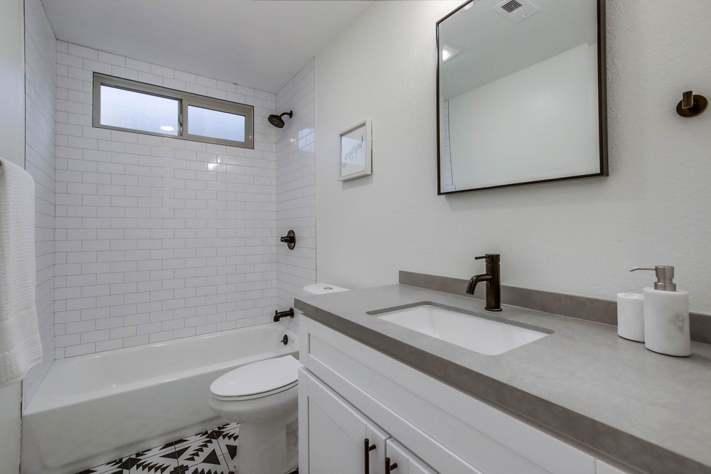 Virtual tour photo 40 of 55 for 1457 Bridgeview Dr