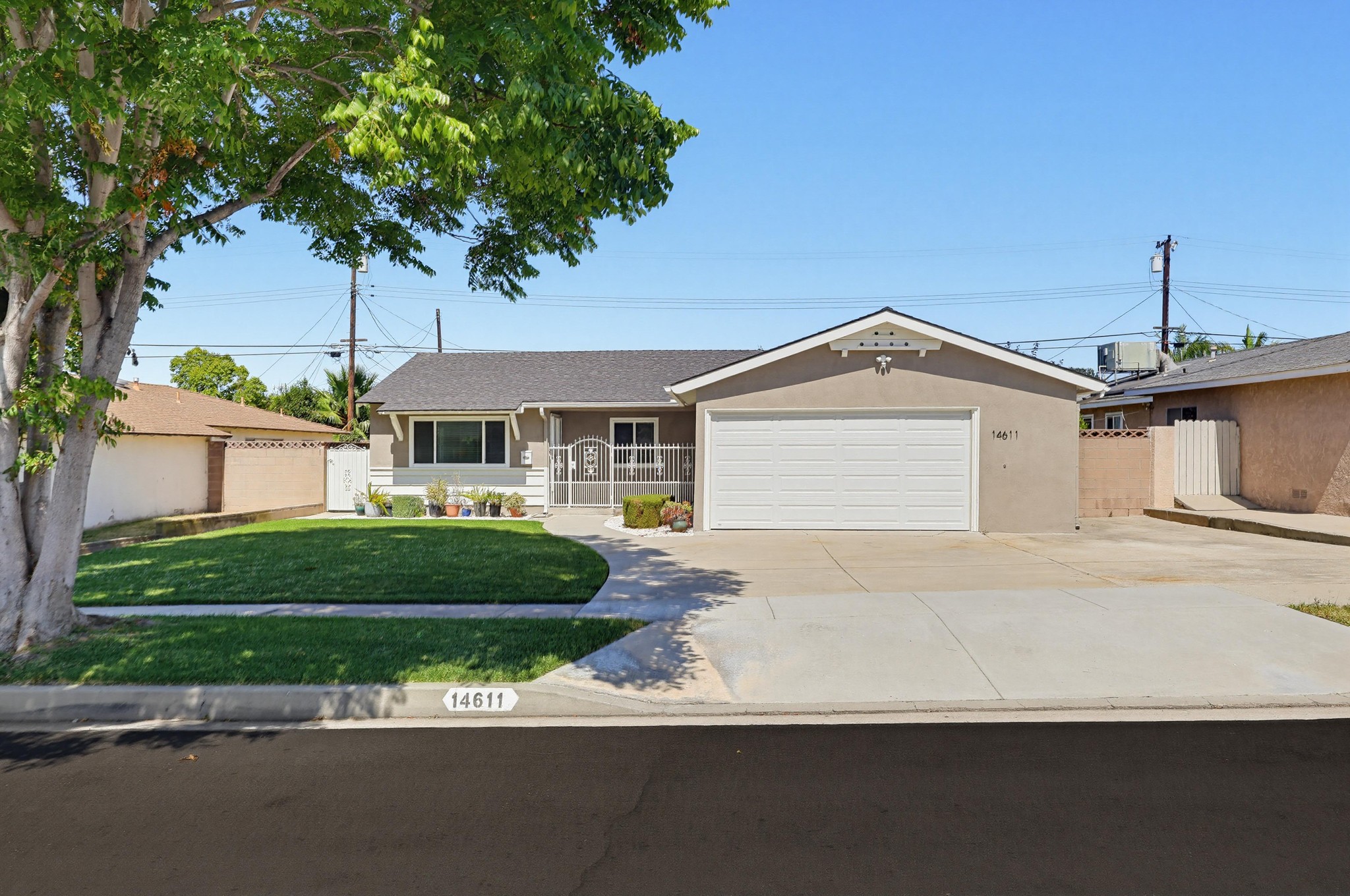 Virtual tour photo 1 of 71 for 14611 Ermita Ave