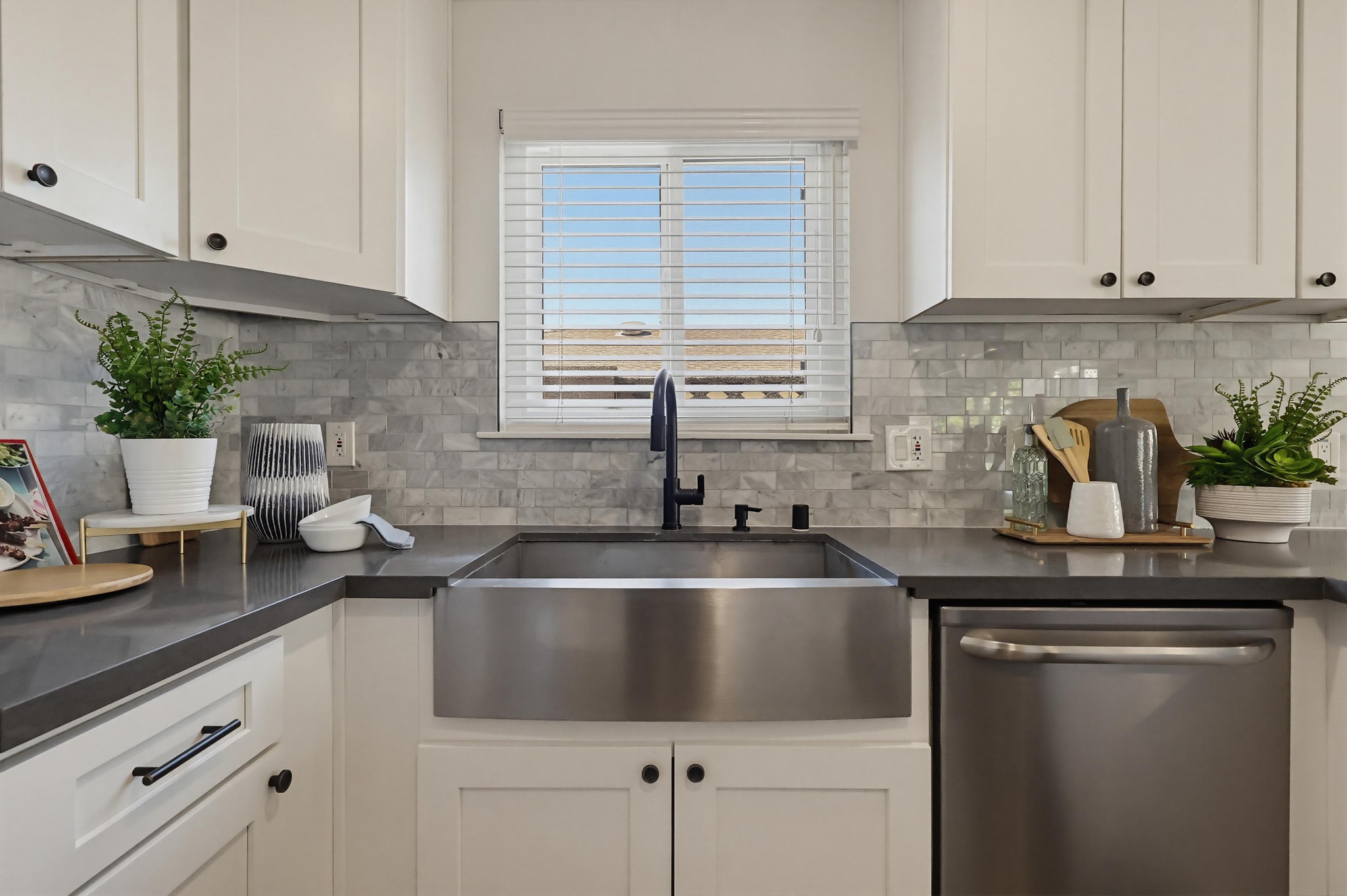 Virtual tour photo 20 of 71 for 14611 Ermita Ave