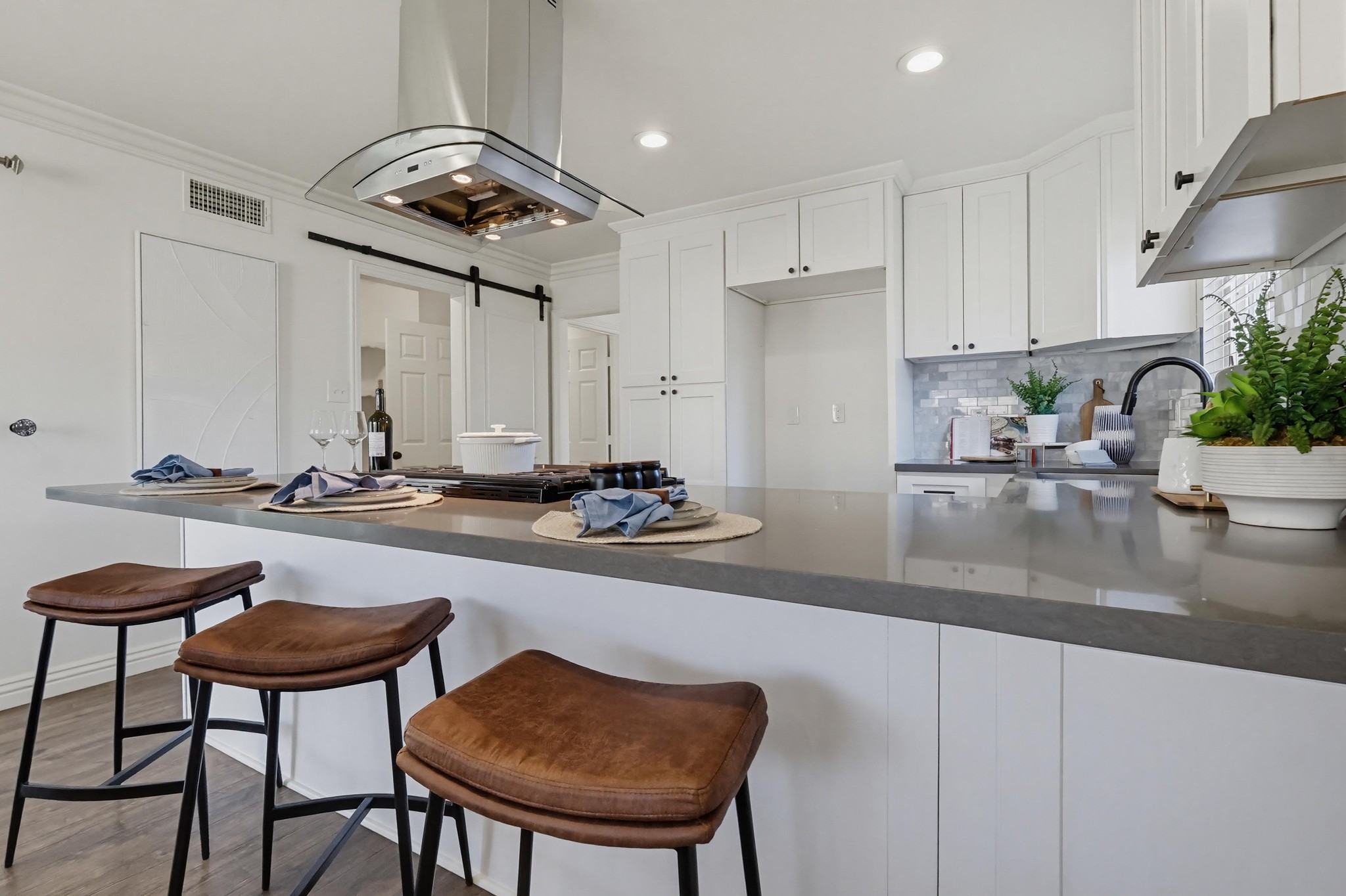 Virtual tour photo 27 of 71 for 14611 Ermita Ave