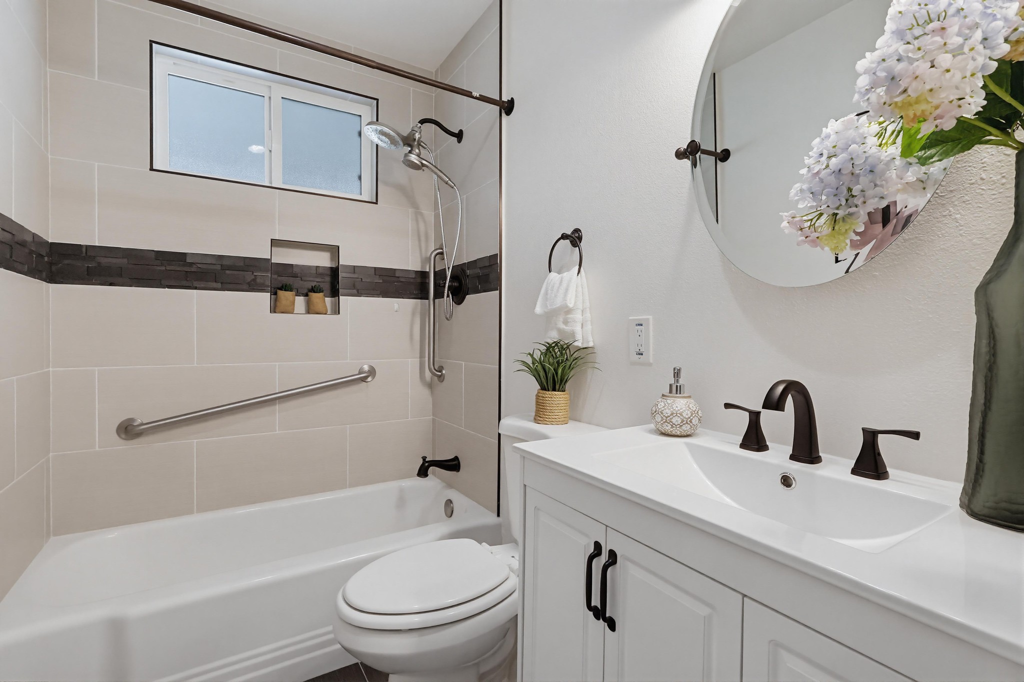 Virtual tour photo 36 of 71 for 14611 Ermita Ave