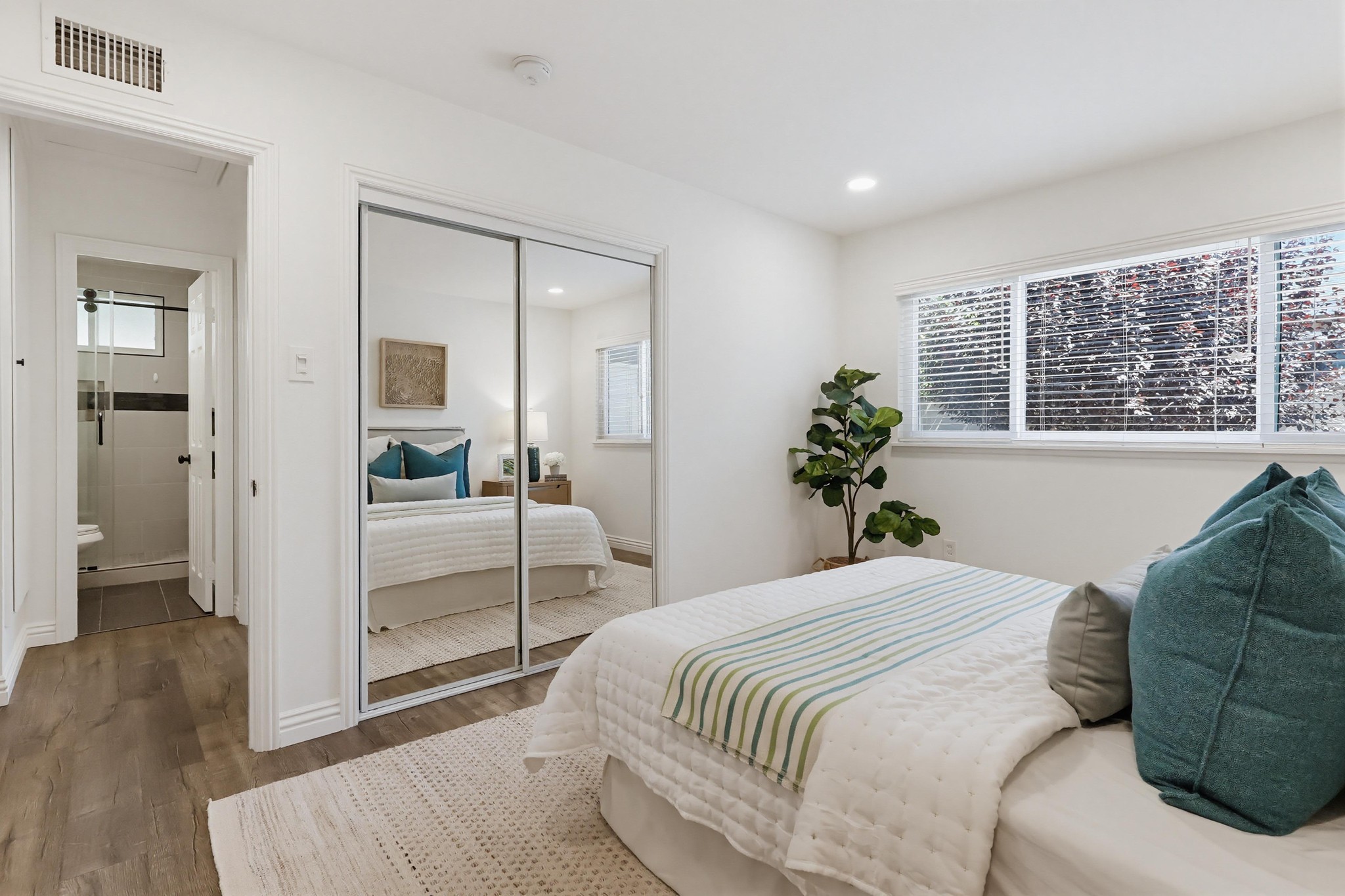 Virtual tour photo 52 of 71 for 14611 Ermita Ave