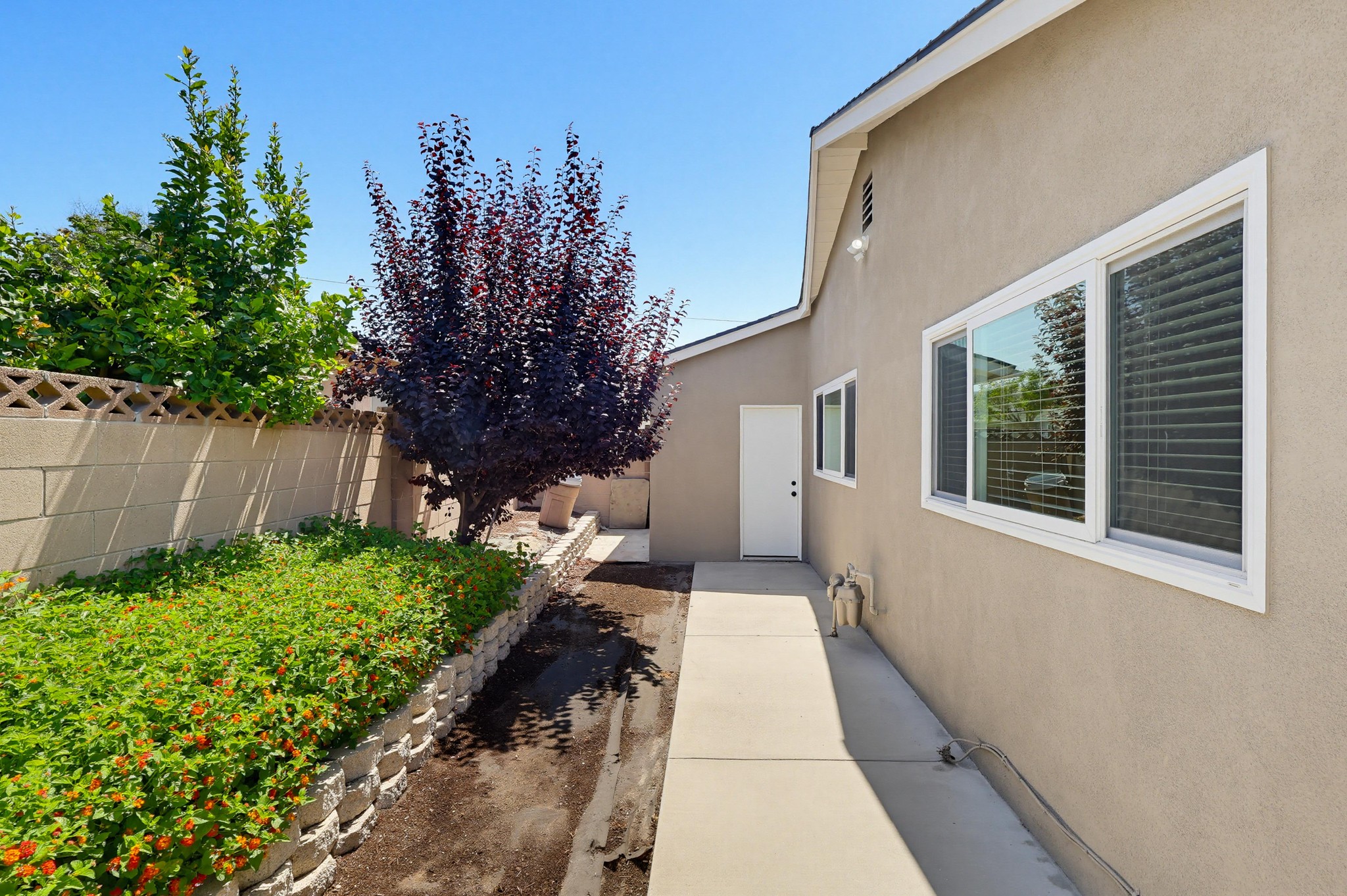 Virtual tour photo 70 of 71 for 14611 Ermita Ave