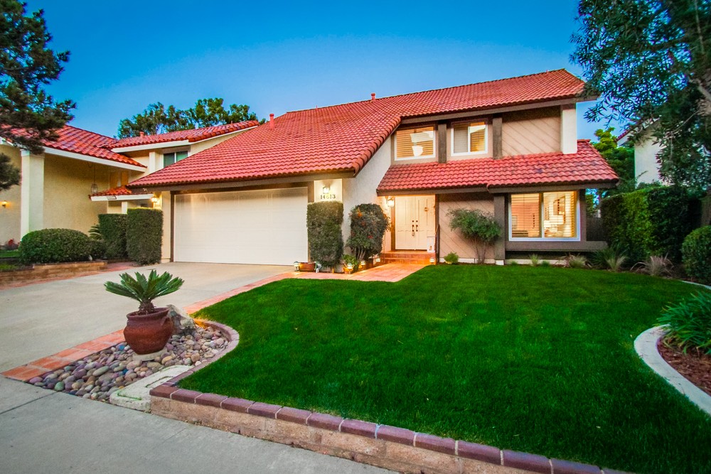 Virtual tour photo 5 of 32 for 14613 Thebes St