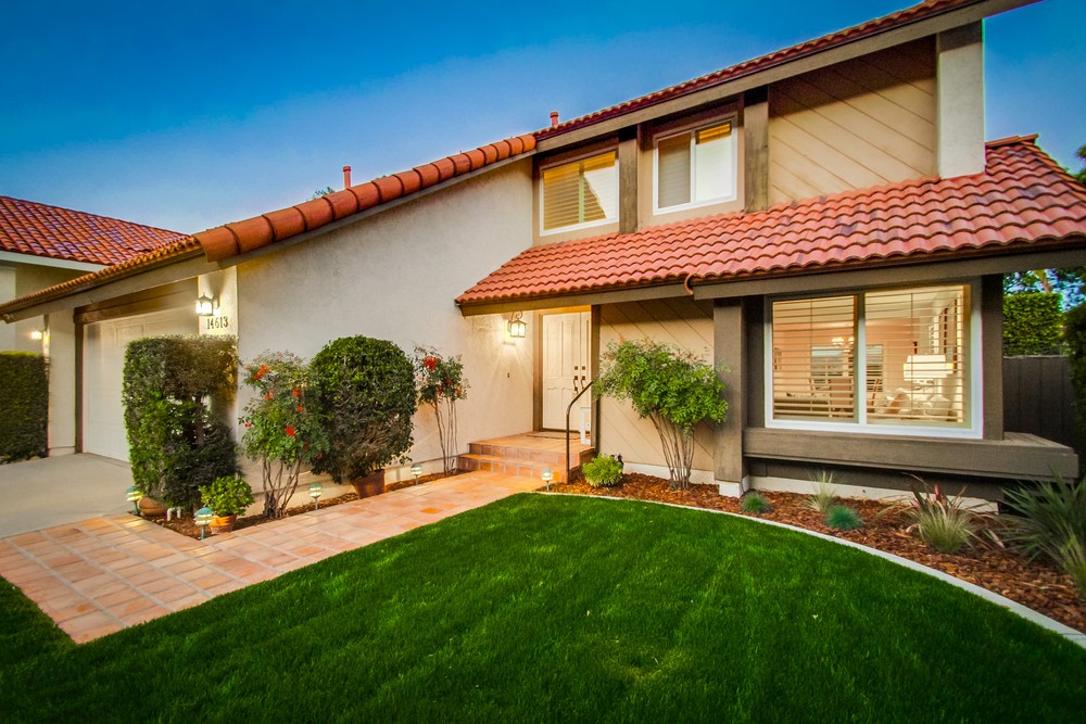 Virtual tour photo 6 of 32 for 14613 Thebes St