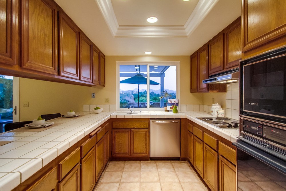 Virtual tour photo 21 of 32 for 14613 Thebes St