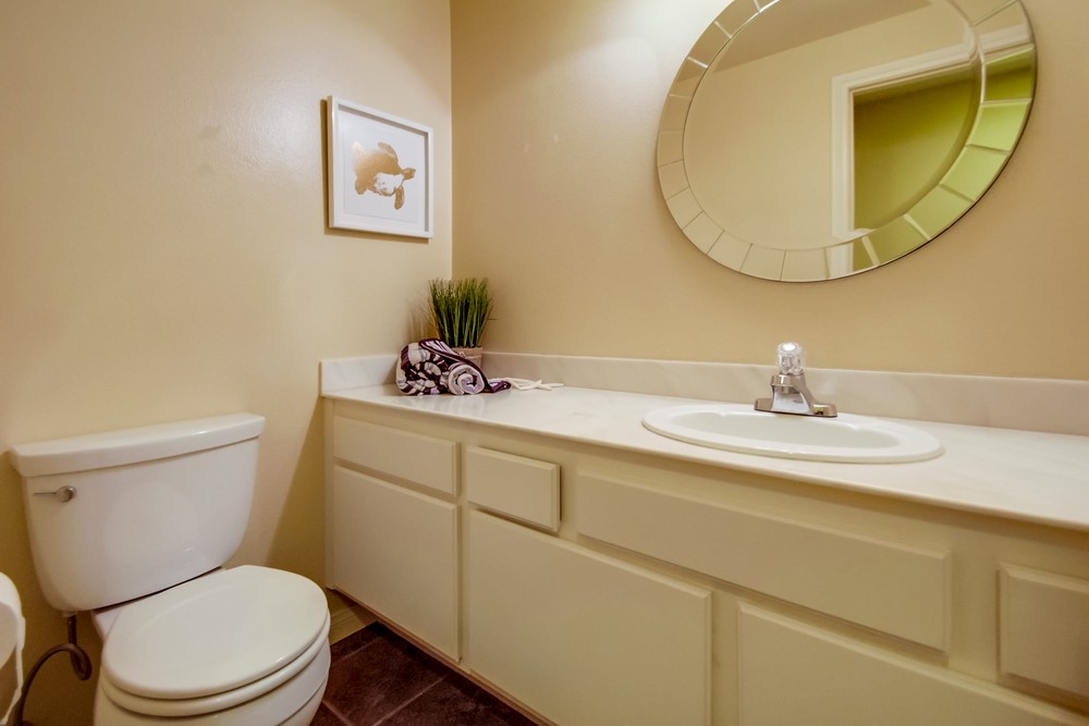 Virtual tour photo 22 of 32 for 14613 Thebes St