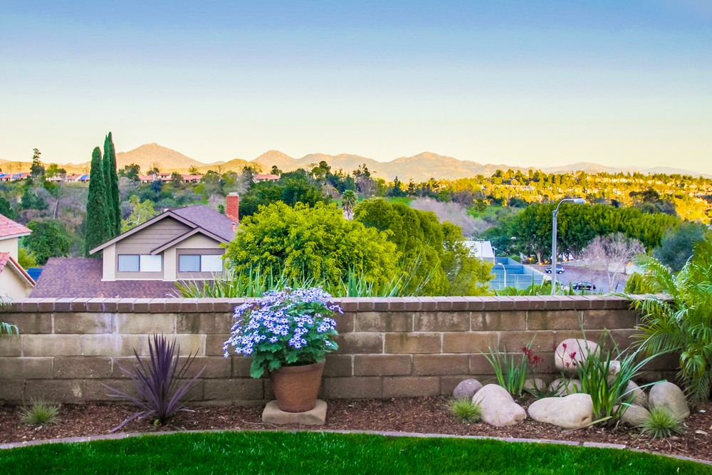 Virtual tour photo 1 of 32 for 14613 Thebes St
