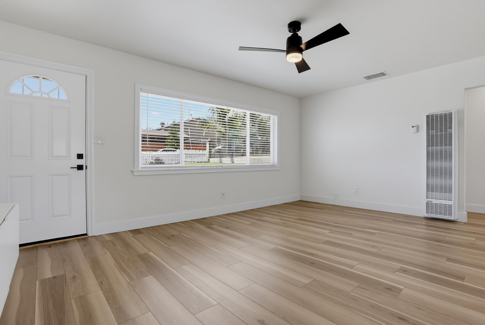 Virtual tour photo 9 of 35 for 1463 Sweetwater Ln