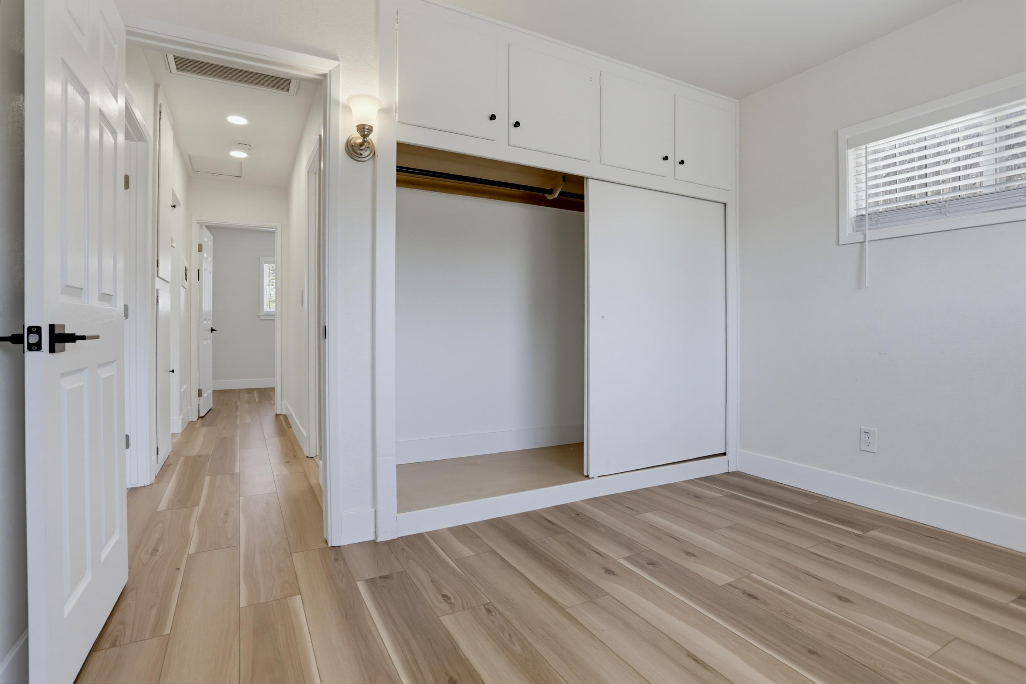 Virtual tour photo 26 of 35 for 1463 Sweetwater Ln