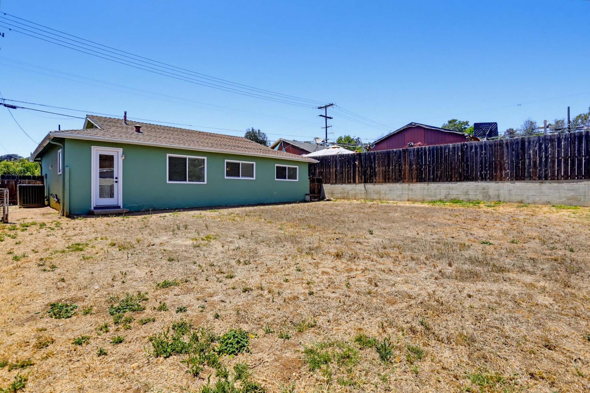Virtual tour photo 32 of 35 for 1463 Sweetwater Ln
