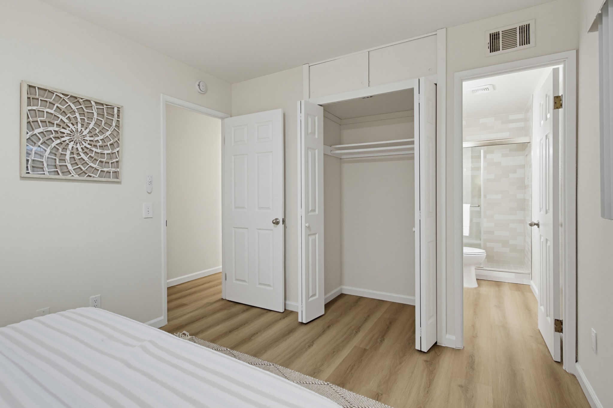Virtual tour photo 20 of 50 for 14634 Billy Ln