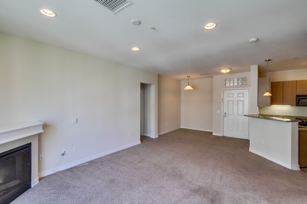 Virtual tour photo 8 of 25 for 1465 C St #3407