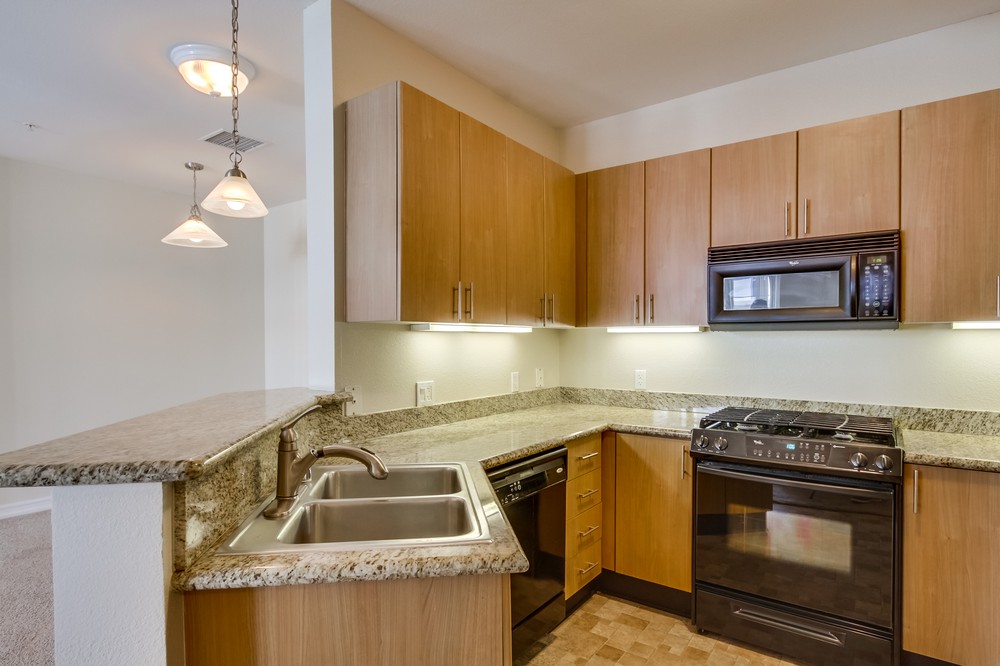 Virtual tour photo 11 of 25 for 1465 C St #3407
