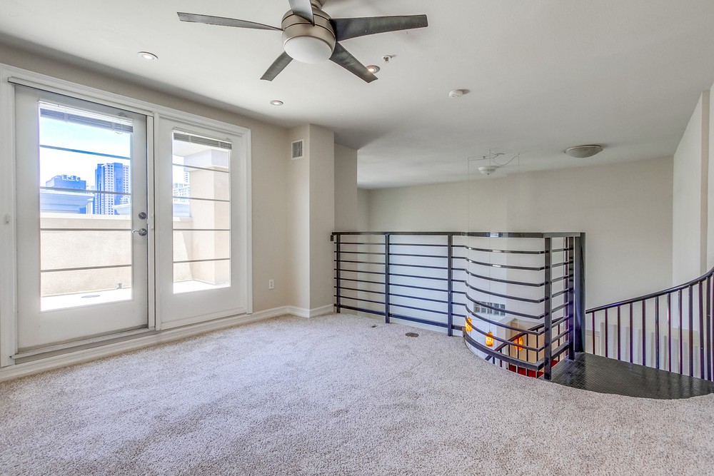Virtual tour photo 16 of 31 for 1465 C St UNIT 3609
