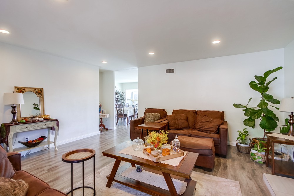 Virtual tour photo 8 of 51 for 14653 Penasquitos Dr