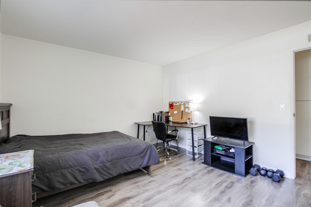Virtual tour photo 25 of 51 for 14653 Penasquitos Dr