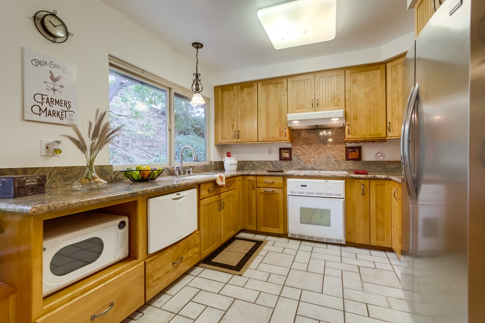Virtual tour photo 13 of 39 for 14661 Caminito Orense Este #34