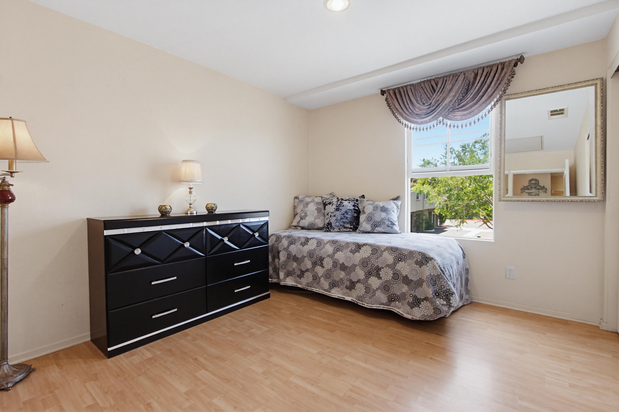 Virtual tour photo 23 of 38 for 14692 Via Fiesta UNIT 10