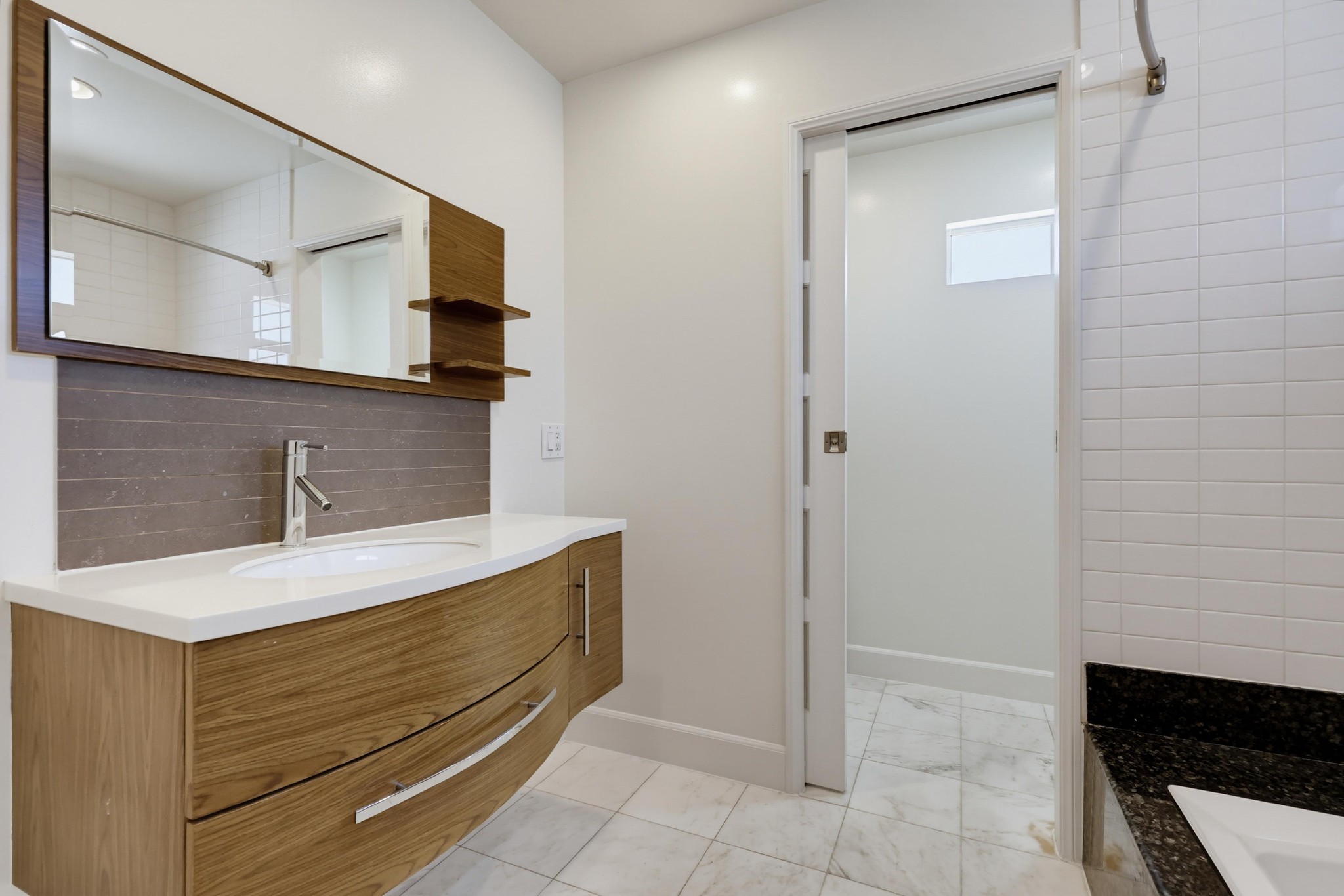 Virtual tour photo 24 of 35 for 1470 Rosecrans St #2
