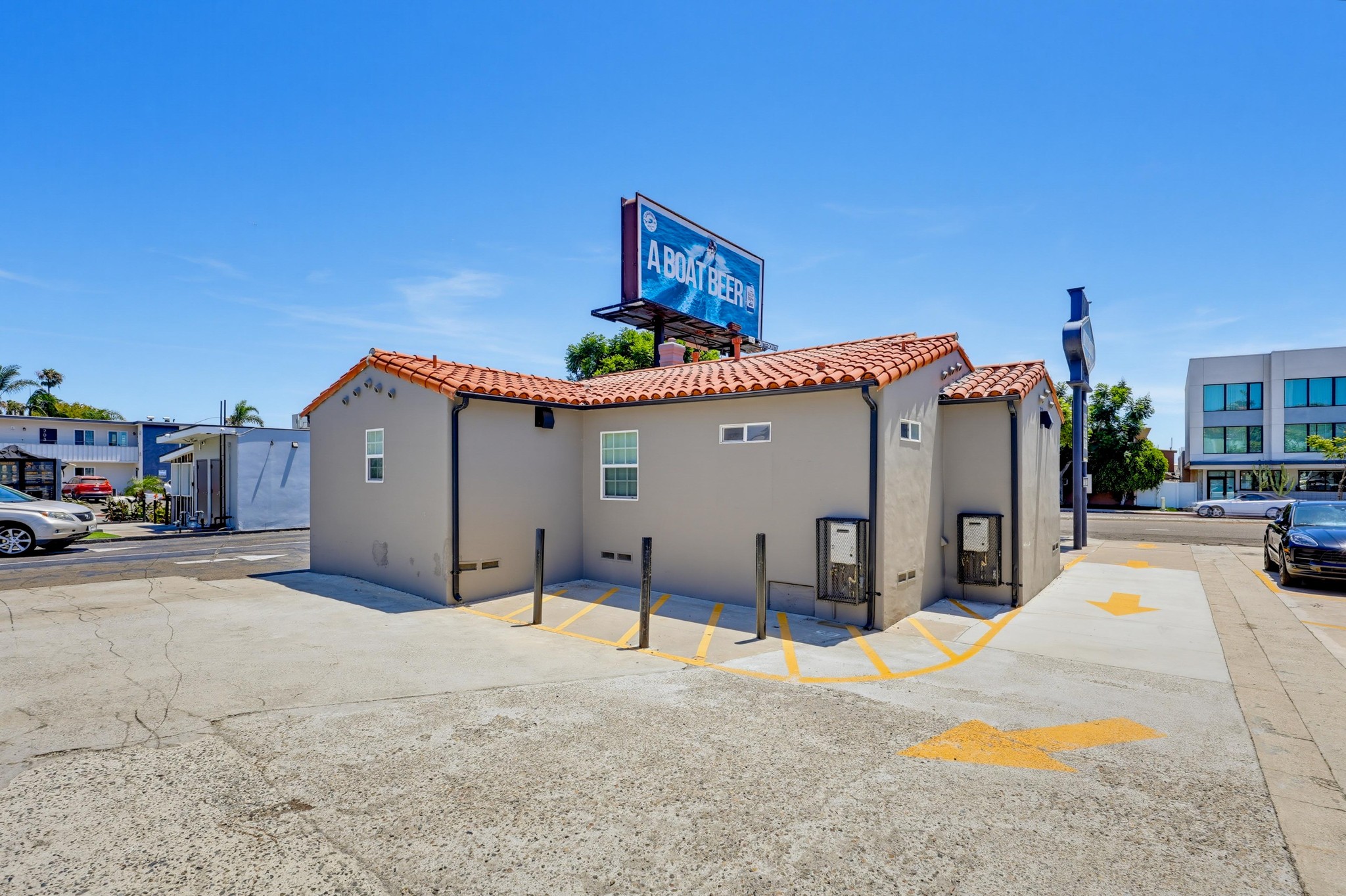 Virtual tour photo 31 of 35 for 1470 Rosecrans St #2