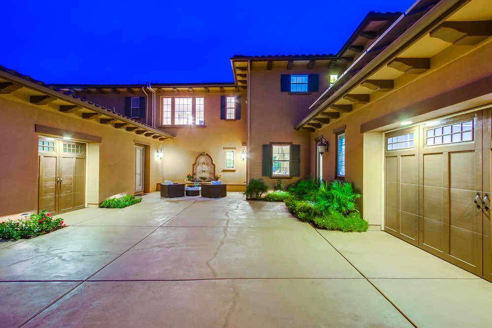 Virtual tour photo 6 of 44 for 14748 Whispering Ridge Rd