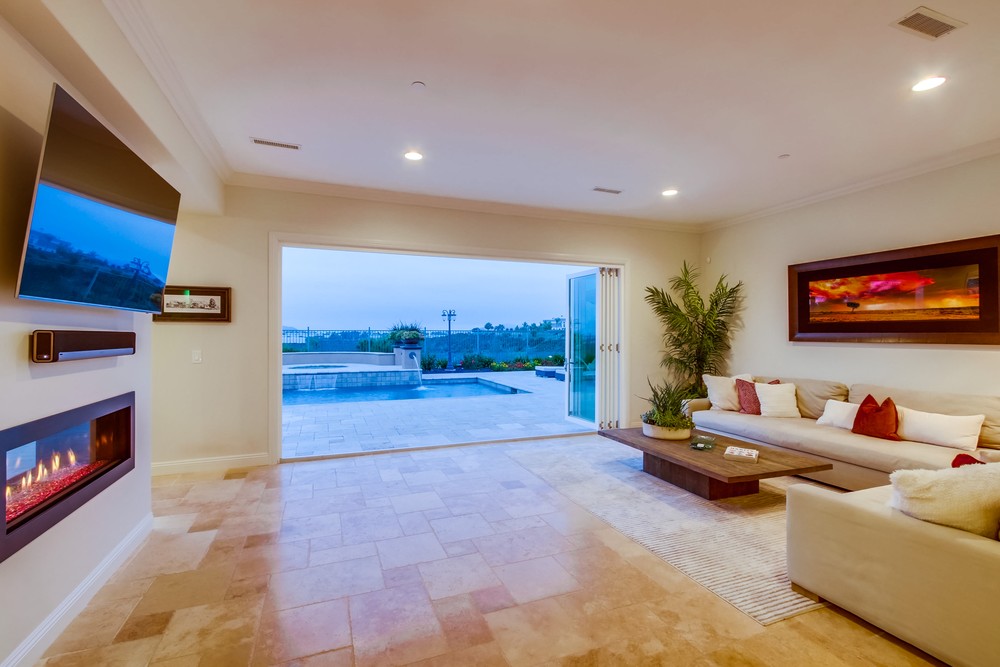 Virtual tour photo 12 of 44 for 14748 Whispering Ridge Rd