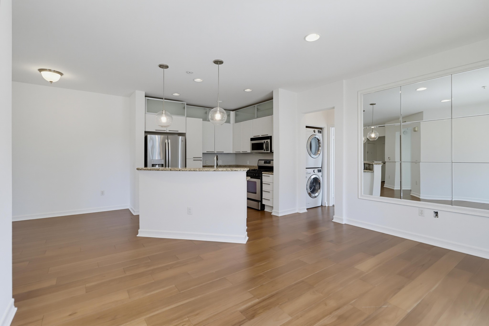 Virtual tour photo 13 of 42 for 1480 Broadway