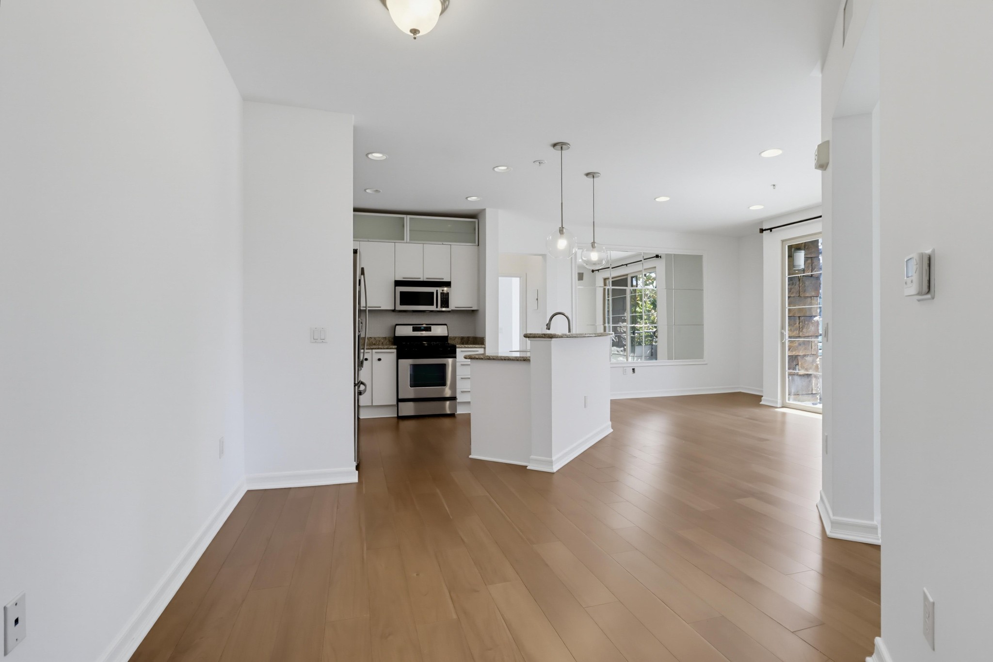 Virtual tour photo 15 of 42 for 1480 Broadway