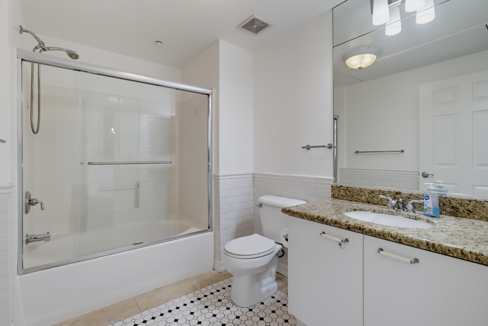 Virtual tour photo 19 of 42 for 1480 Broadway