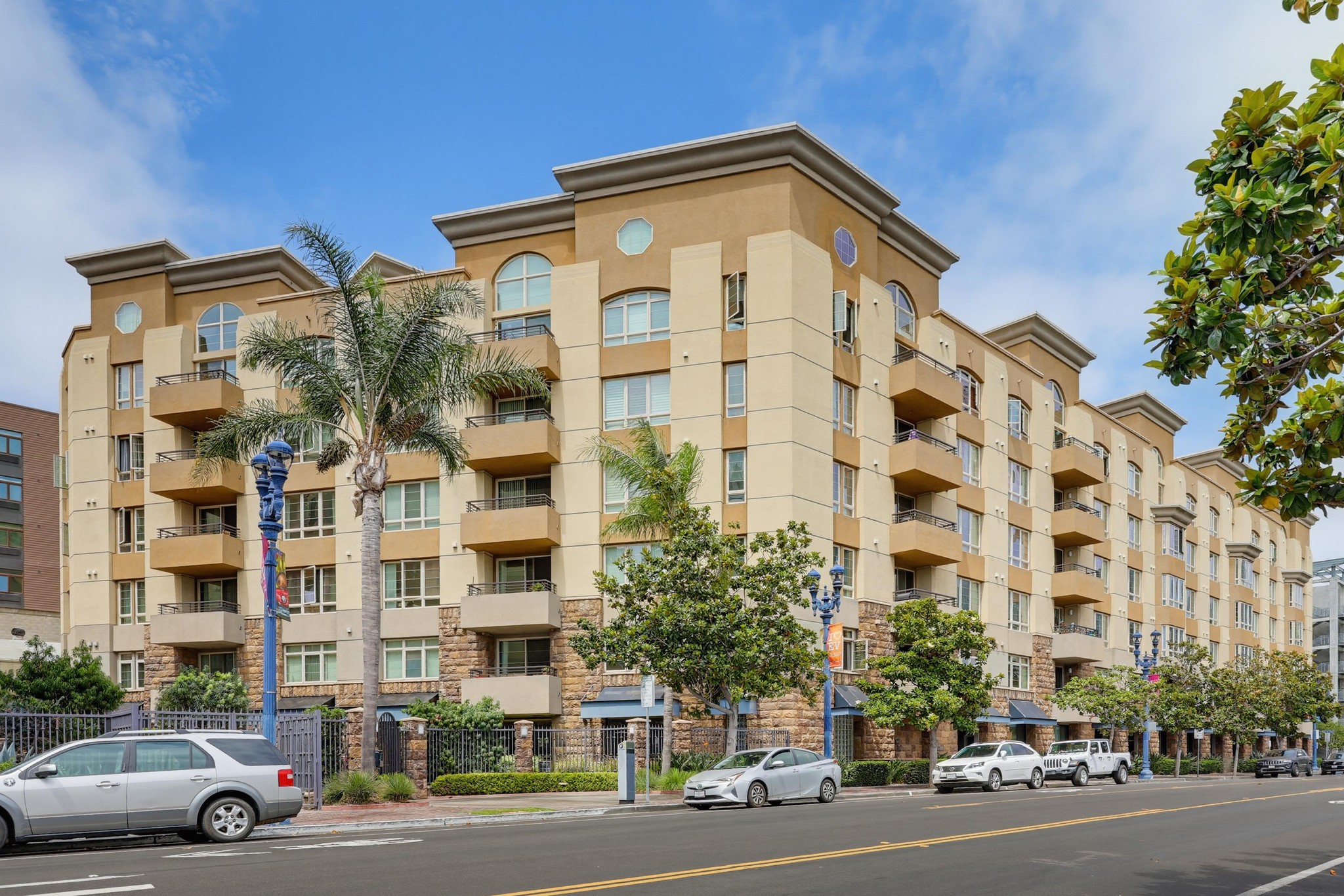 Virtual tour photo 1 of 50 for 1480 Broadway Unit 2420