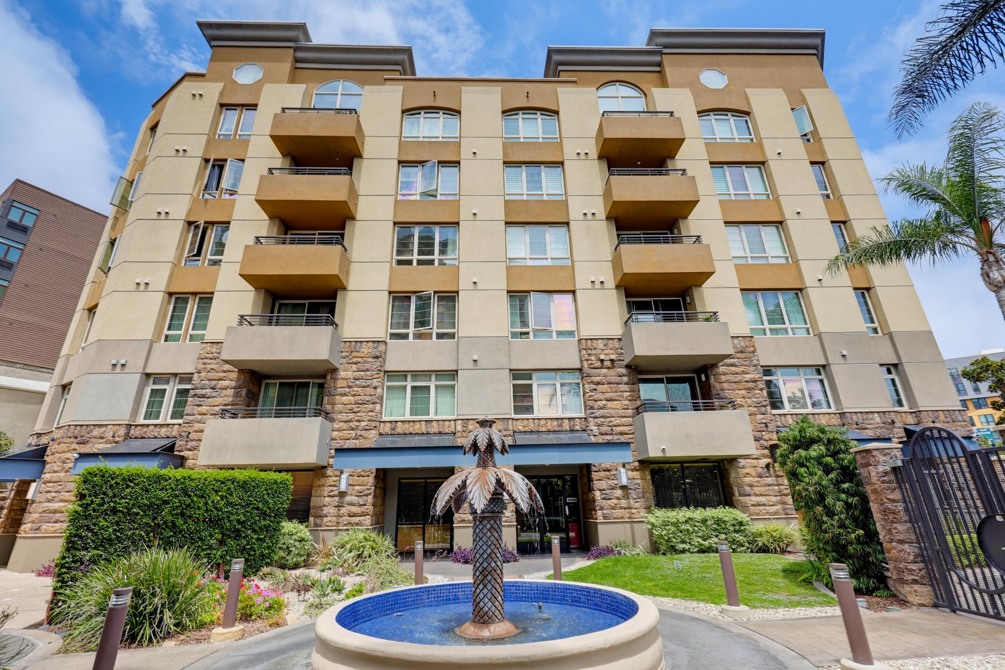 Virtual tour photo 7 of 50 for 1480 Broadway Unit 2420