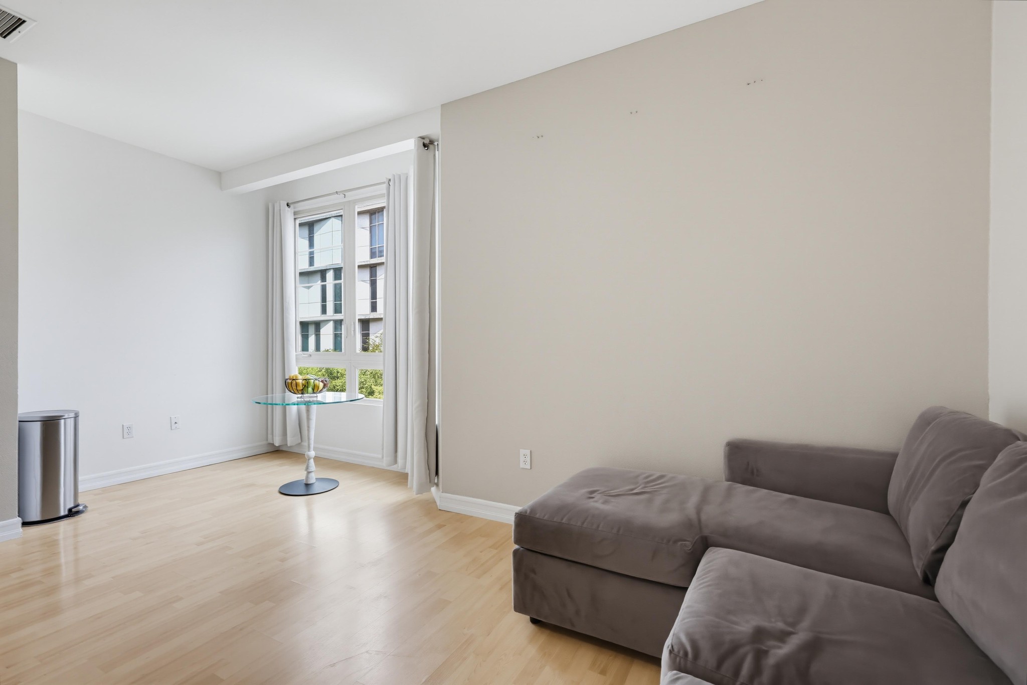 Virtual tour photo 31 of 50 for 1480 Broadway Unit 2420