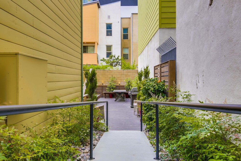 Virtual tour photo 22 of 52 for 1481 J St
