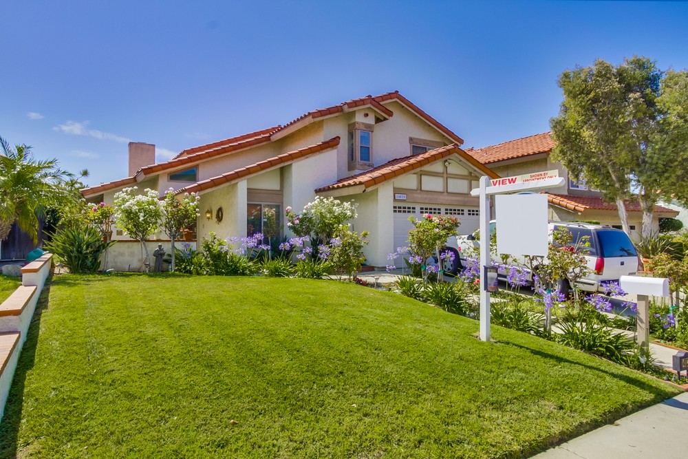 Virtual tour photo 1 of 33 for 14835 Priscilla St