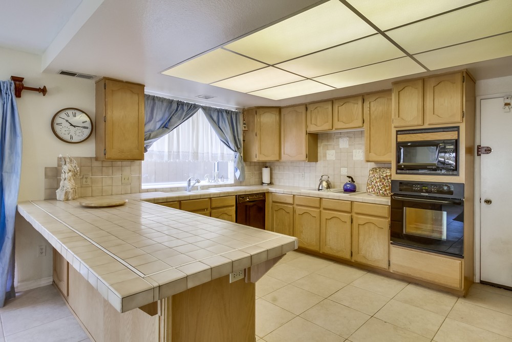 Virtual tour photo 13 of 33 for 14835 Priscilla St