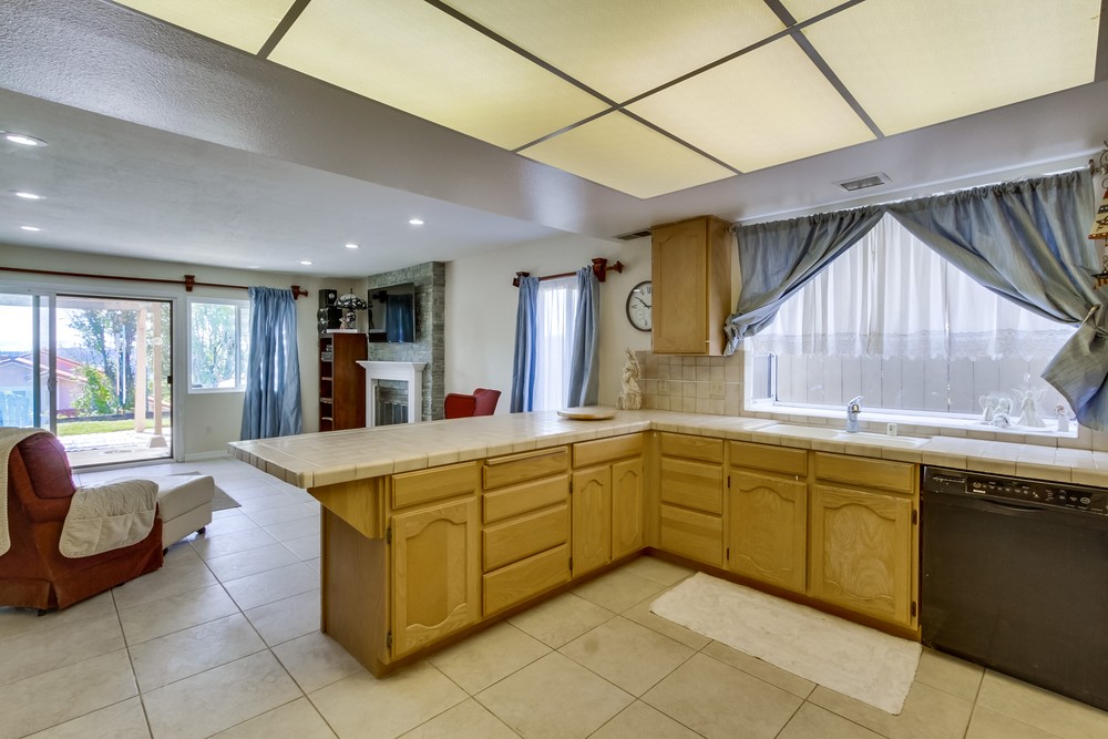 Virtual tour photo 14 of 33 for 14835 Priscilla St
