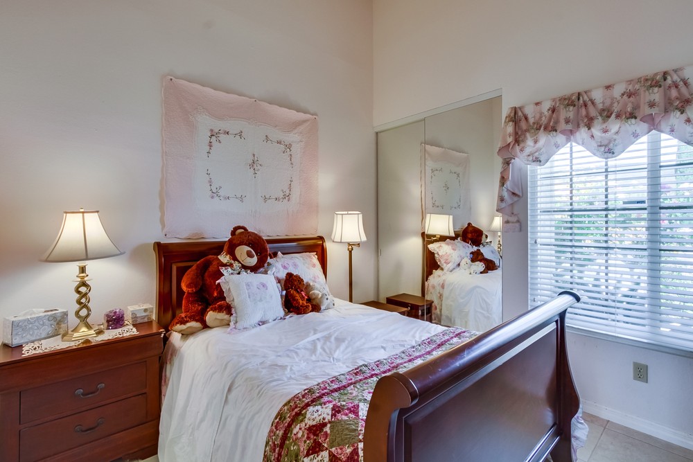 Virtual tour photo 16 of 33 for 14835 Priscilla St